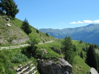 Il bel traverso che porta all'interno della  Val da Larisch