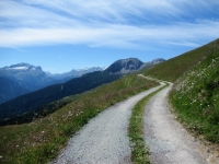 Il bel traverso che porta all'interno della  Val da Larisch