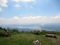 Panorama dal Forte di Orino - Il lago di Varese in primo piano