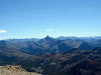 Panorama dalla cima dello Chaberton - Pic de Rochebrune al centro (3.320) e l'area del Monginevro in primo piano (a sx il monte Janus)