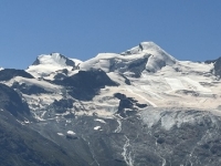 Massiccio del Mischabel - Da sx  Strahlhorn (4.190 m) e Allalinhorn  (4.027 m)